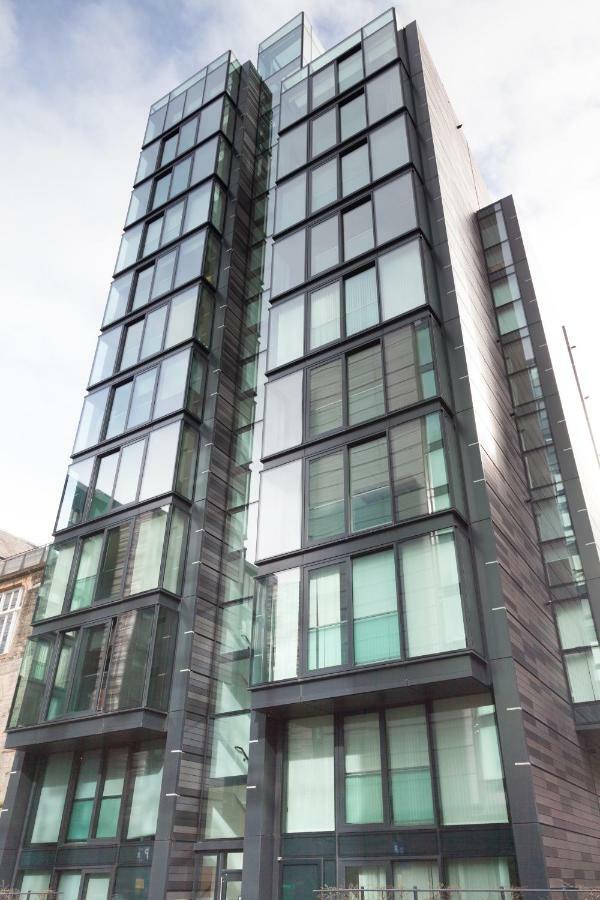 2 Bed Apartment At Quartermile Единбург Екстериор снимка