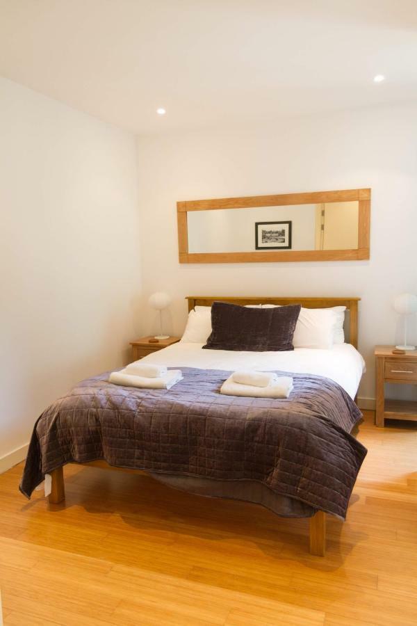 2 Bed Apartment At Quartermile Единбург Екстериор снимка