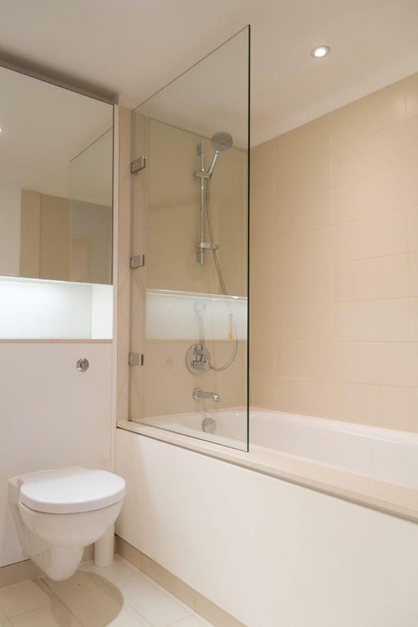 2 Bed Apartment At Quartermile Единбург Екстериор снимка